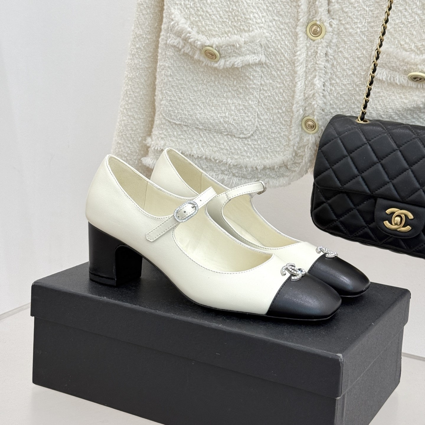 샤넬 메리제인 펌프스 미들힐