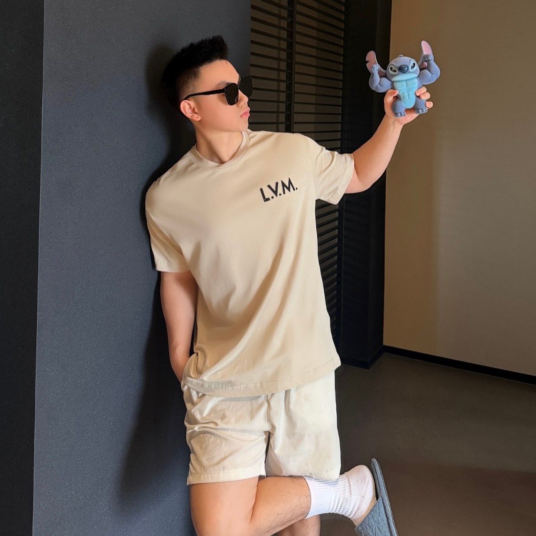 루이비통 남성 반팔티